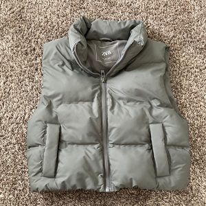 Zara short puffer vest